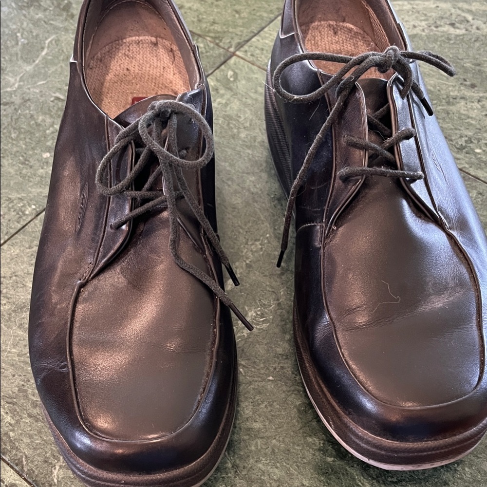 MBT Black Leather unisex Oxfords